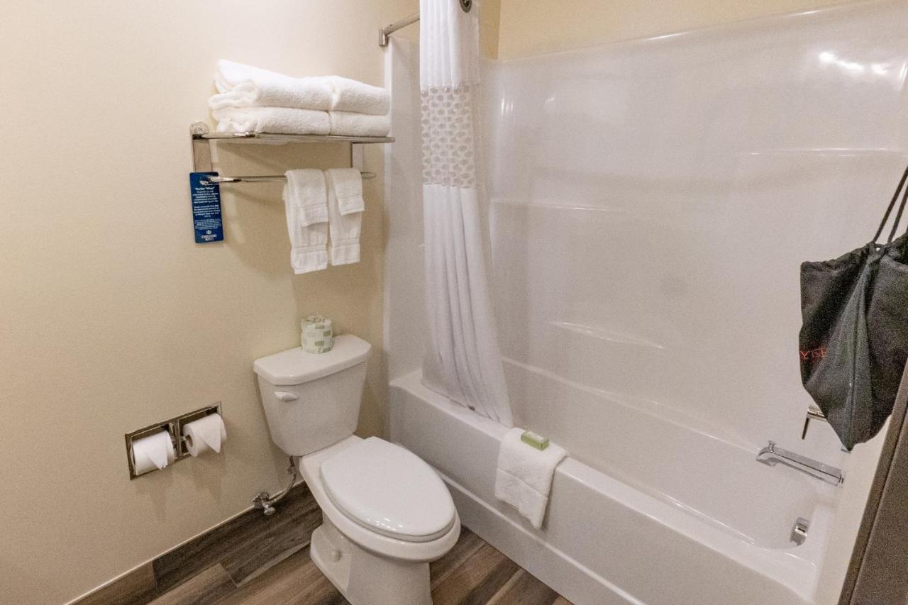 Cobblestone Hotel & Suites-Sheldon Extérieur photo