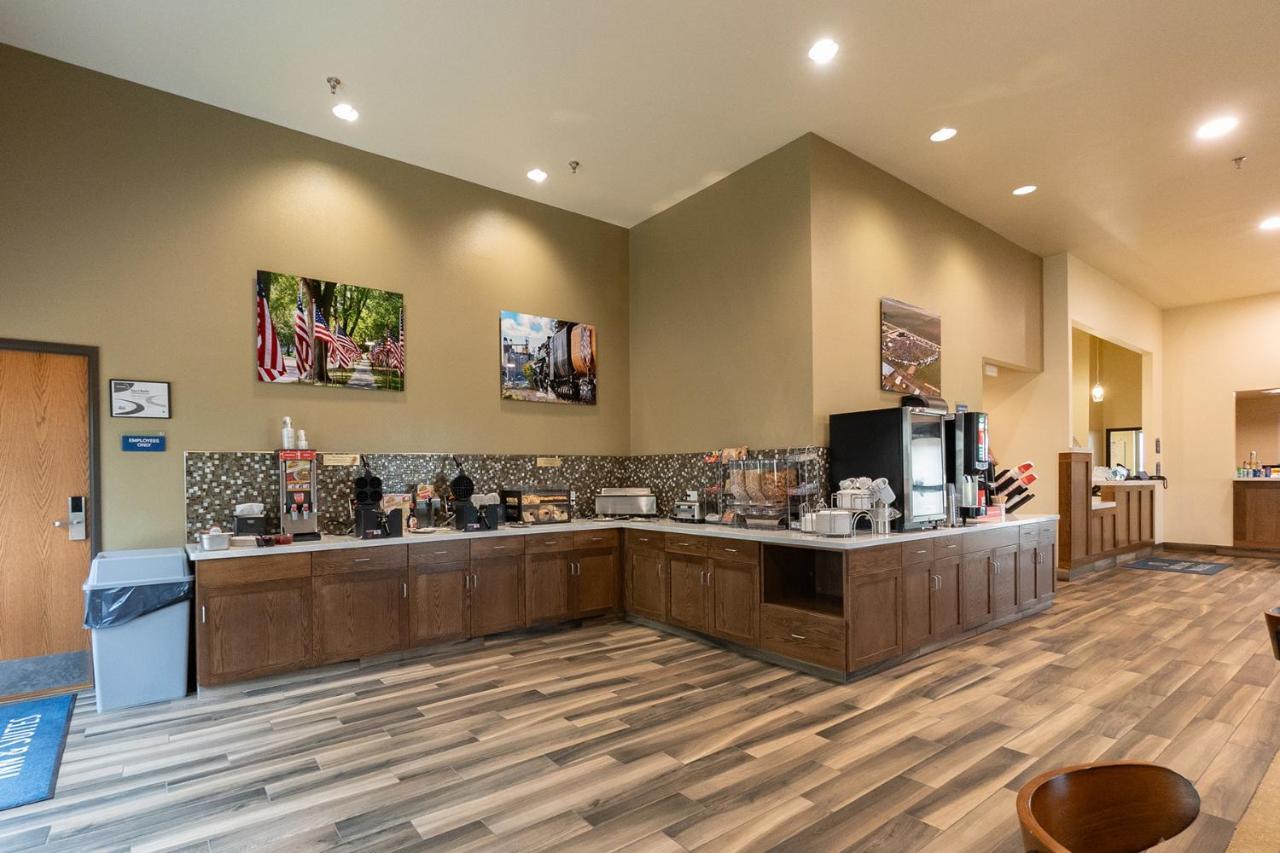 Cobblestone Hotel & Suites-Sheldon Extérieur photo